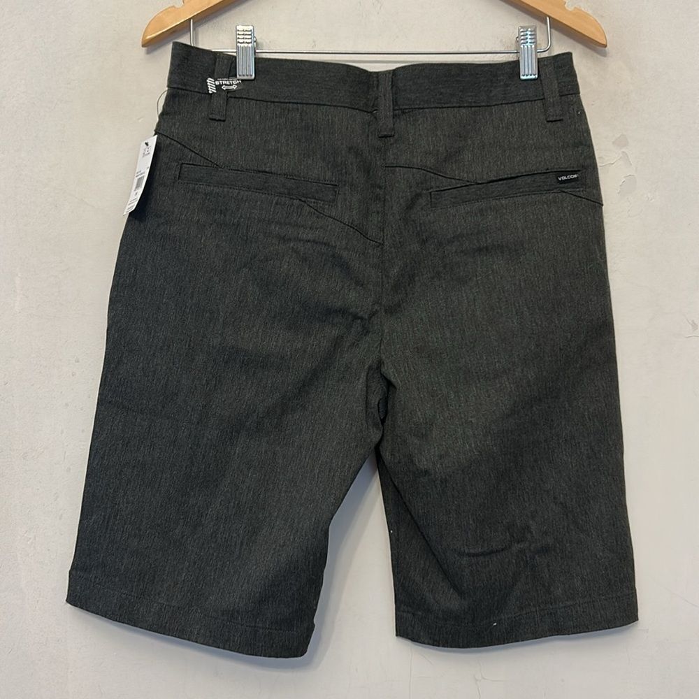 Volcom Dark gray Flat Front Shorts Casual Style Size 30 New - Picture 4 of 11